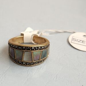 Mother Of Pearl "Lia Sophia" ladies ring